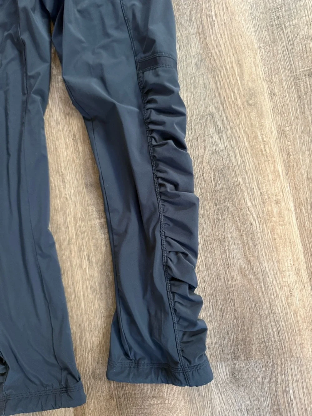 Lululemon Runderful Pant - Picture 5 of 10
